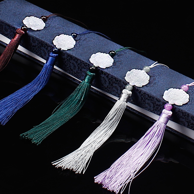 Chinese Style White Jade Lotus Tassel