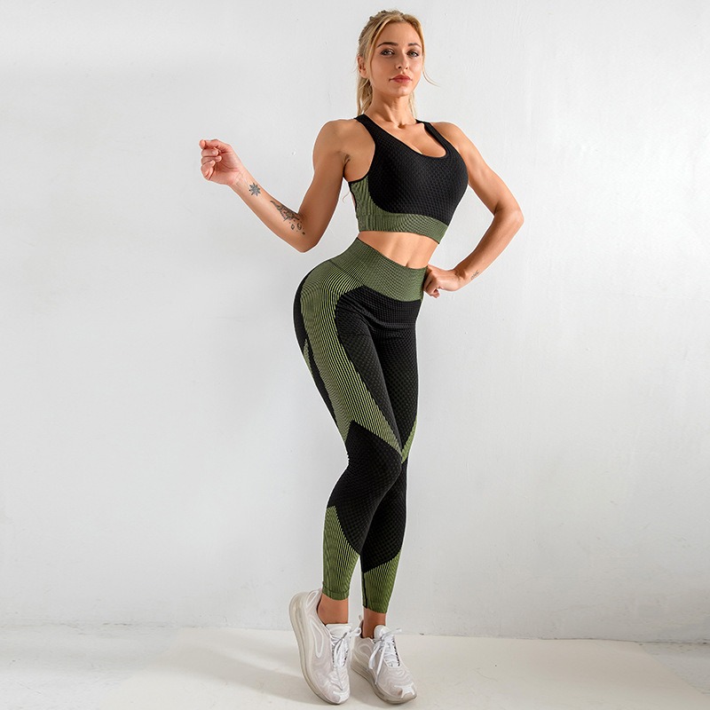 https://www.ginifab.com/yoga/img/workout_outfit_set_2pc_1.jpg